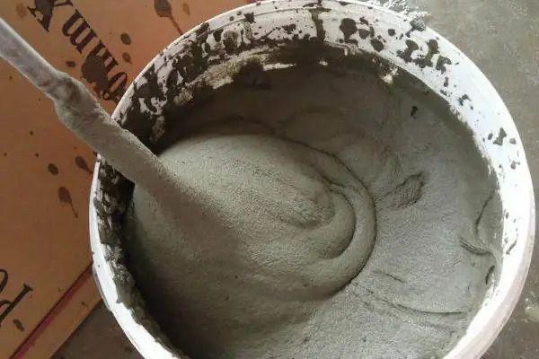瓷磚膠水分減少加水?dāng)嚢柽€能繼續(xù)用嗎？
